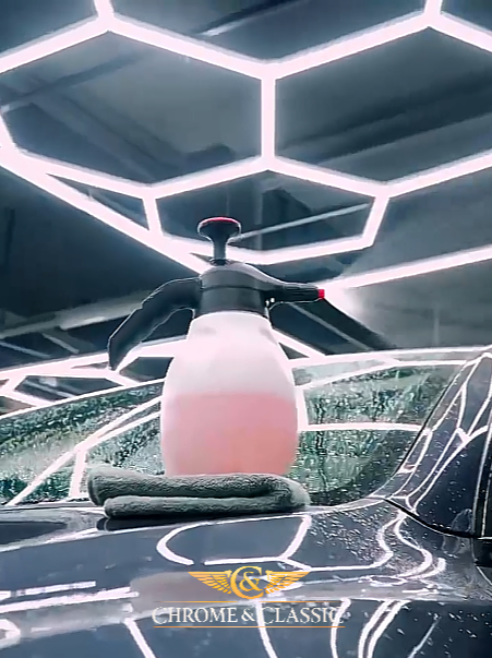 Yudi® Air Pressured Foam Watering Can